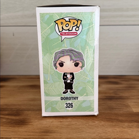 Funko Pop! The Golden Girls Dorothy #326 - Picture 6 of 8